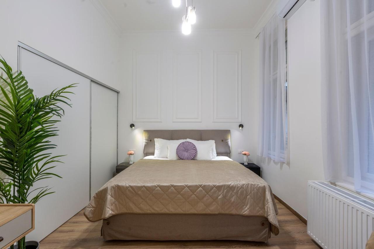 Glamorous Modern Apartment In The Hearth Of Budapest Exterior foto